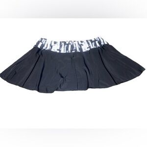 Summer Mae Plus Size Ladies Flattering Black White Swim Skort NWOT XXXL